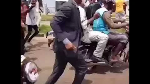 Kwara State Governor Spotted On Okada From Govt. House To Police HQ