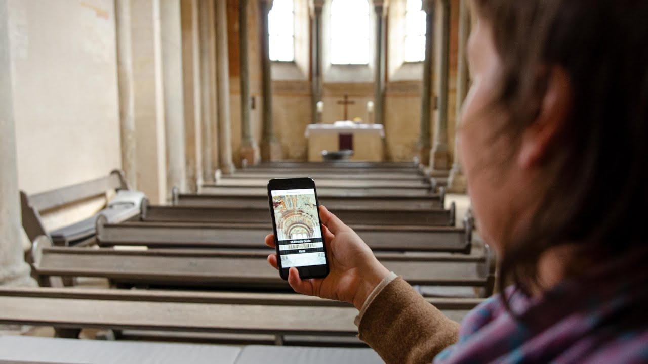 Deutschland-Premiere: digitaler Kirchenrundgang im HAWK-Design