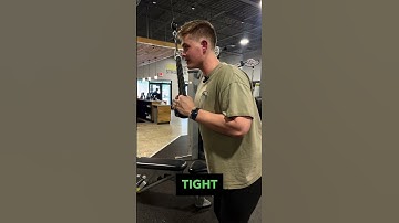 How to properly complete a Tricep Rope Extension 💪🏼 #personaltrainer #fitnesstips #triceps #shorts