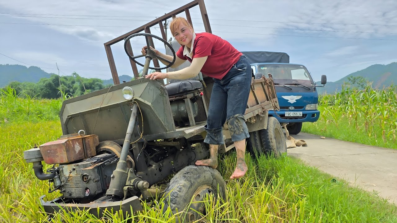 The girl who rescued and repaired the farm car was broken in the middle of the road.