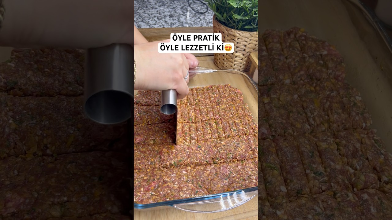 Pratik tepsi kebabı tarifi😍 #kebap #köfte #pratikyemek Malzemeler yorumda👇👇