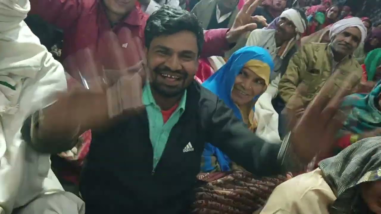 मेरे बाबा को लग रहा है जलालपुर में मेला