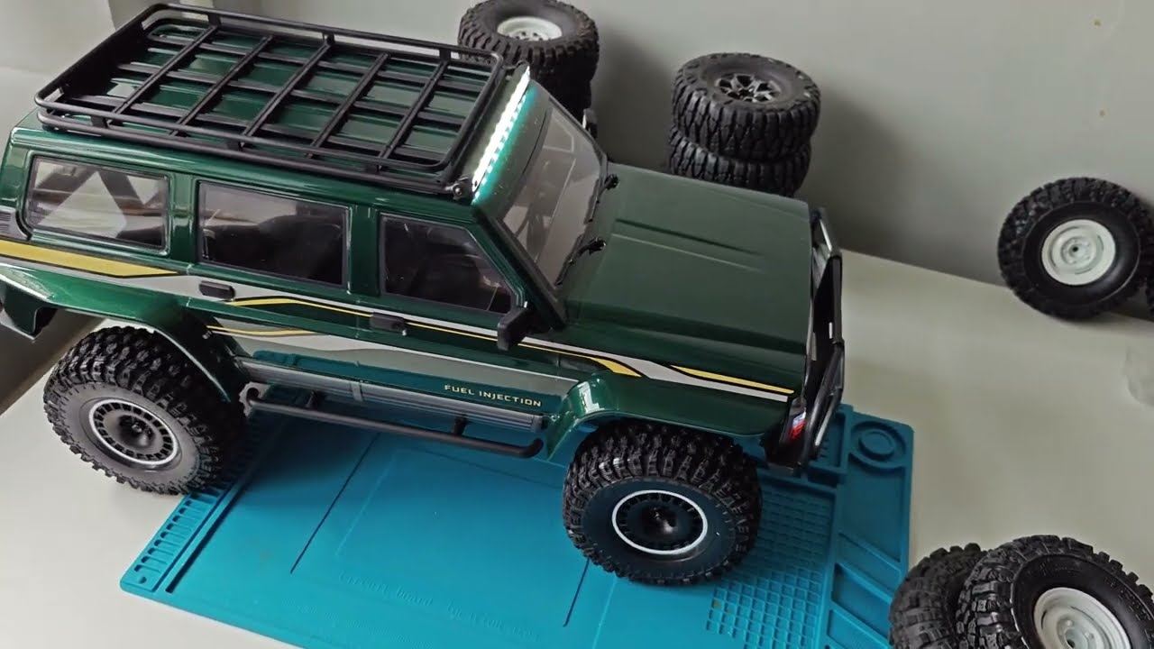 YIKONG YK4107 Pro 1/10 Brushless RC Crawler быстрый осмотр