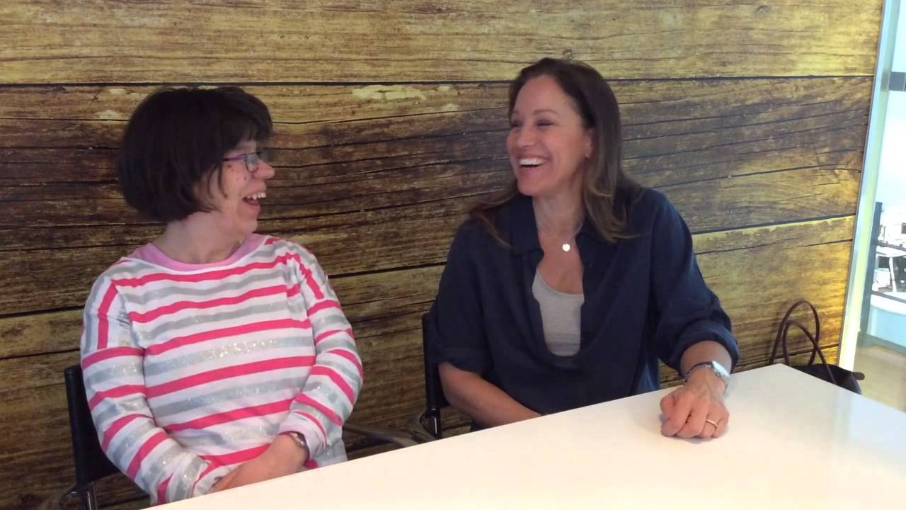 Renée Nyberg om att bygga ett utedass till David Hellenius