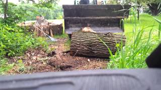 John Deere 4720 4 in 1 bucket lifting heavy green oak log!