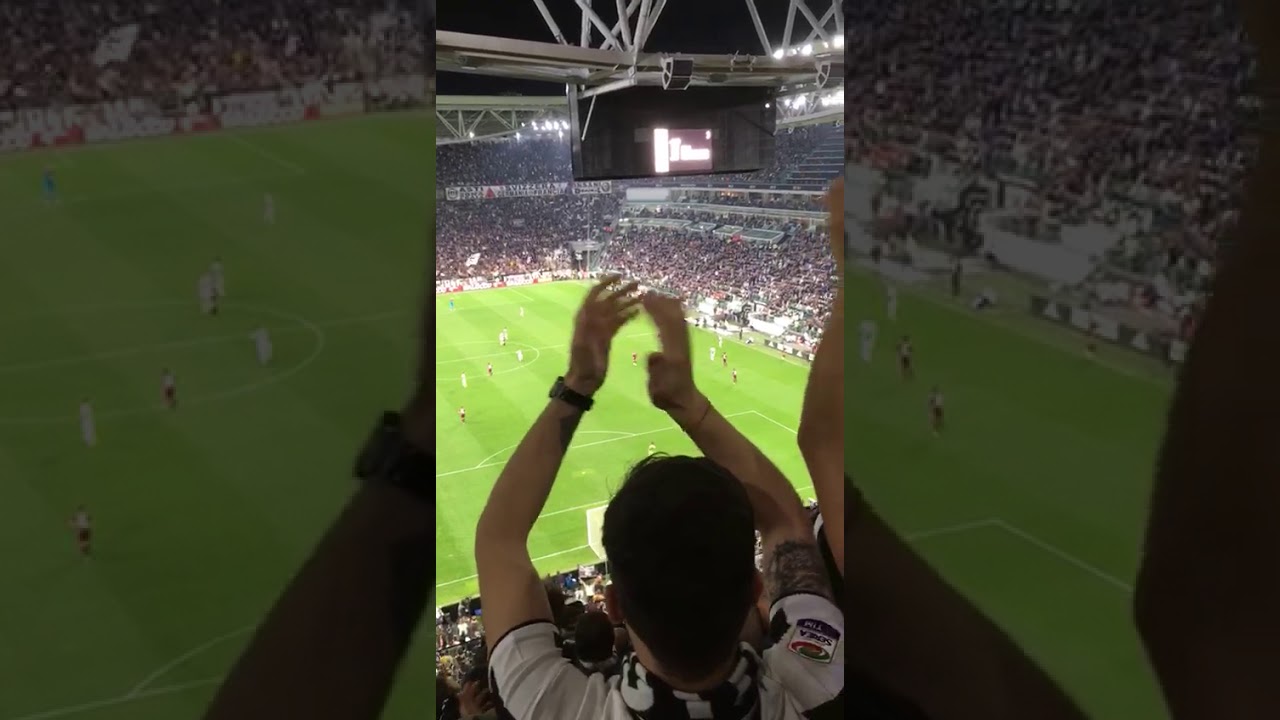 STANDING OVATION MARIO MANDZUKIC: JUVE-TORINO 4-0 (SERIE A 17/18