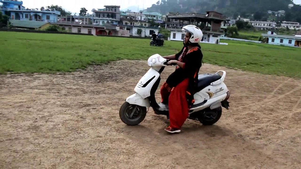 Sweet second day of Scooty training..... YouTube