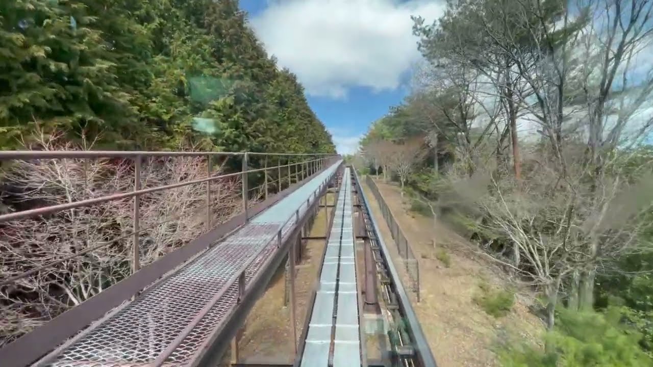 兵庫県宍粟市の国見の森にあるミニモノレールの上り前面展望