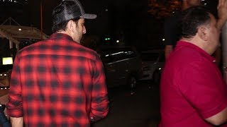 Ranbir Kapoor gets embarrassed when Rishi Kapoor gets ANGRY