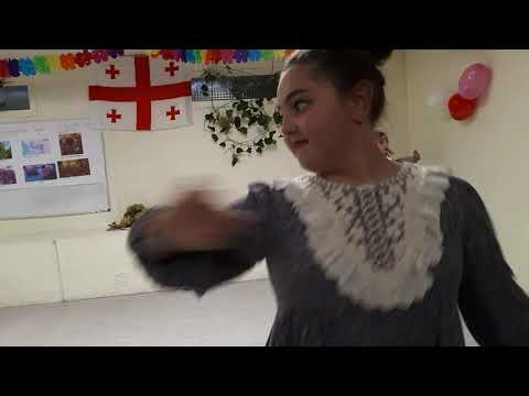 \"კეკელა და მარო\". რენის საკვირაო სკოლა