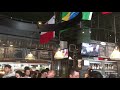 Brasileiros cantando evidências na gringa em vancouver, Canadá
