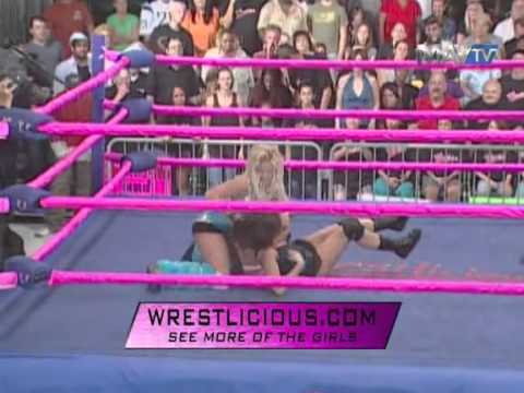 Wrestlicious: Autumn Frost (Jennifer Blake) vs. Pa...