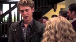 The Carrie Diaries 1x02 - Donna LaDonna returns jacket to Sebastian