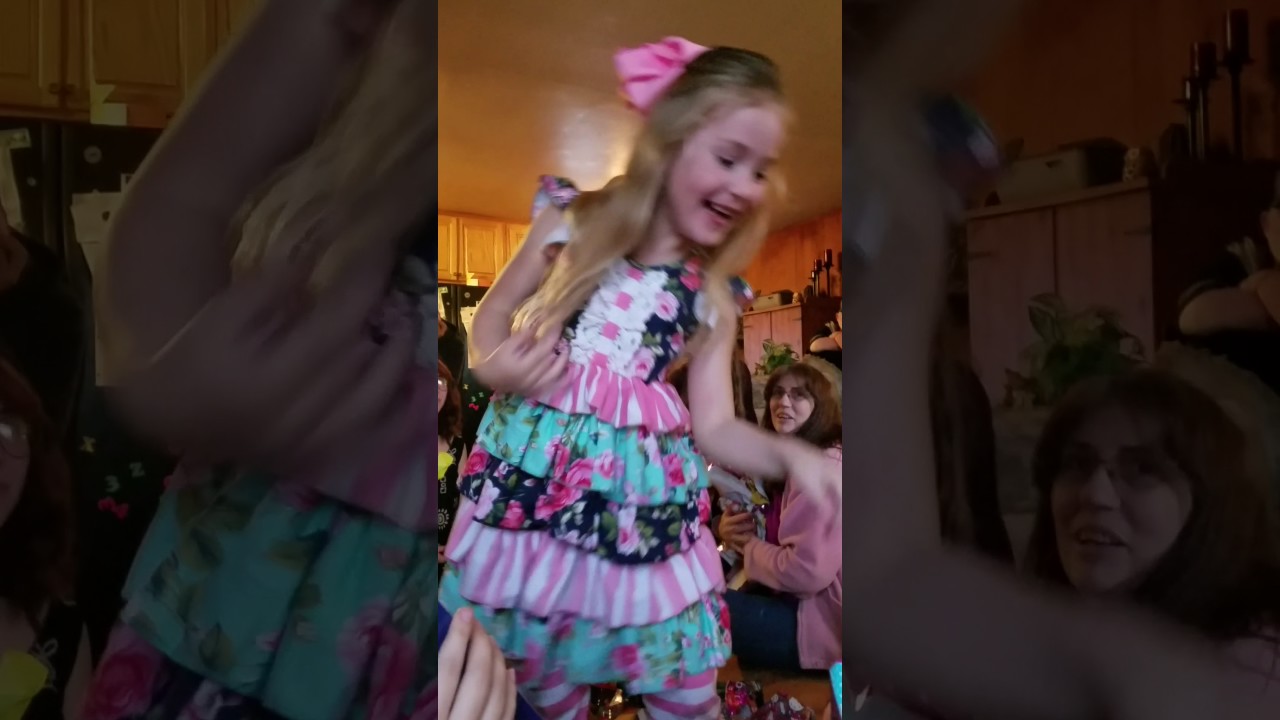 camera iphone 8 plus apk Raelynn opening gifts