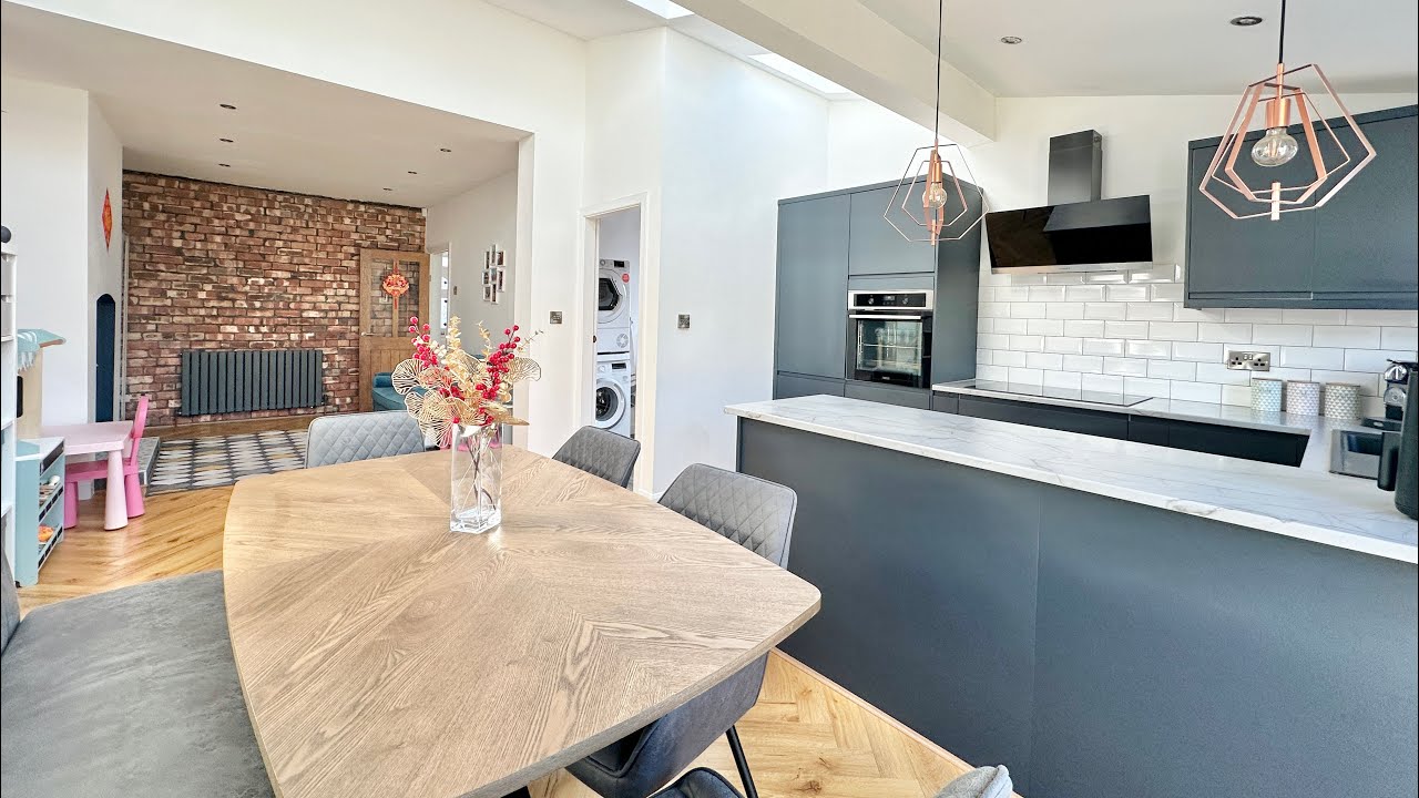 Bamber Avenue. Sale Moor