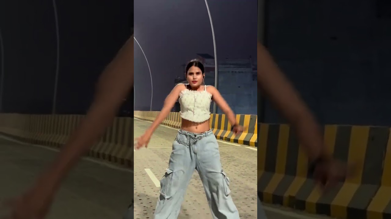 #Shorts || #Funny Song | दिलवा डोले थोड़े थोड़े | #Ankush Raja, #Karishma Kakkar | खानदान उजाड़ देम