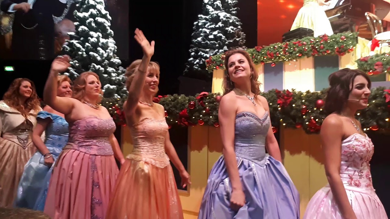 Start of Andre Rieu Live from Dublin 8th Dec 2017 - YouTube