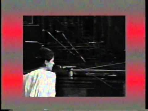 თამარ გვერდწითელი - სიყვარული დაფრინავს