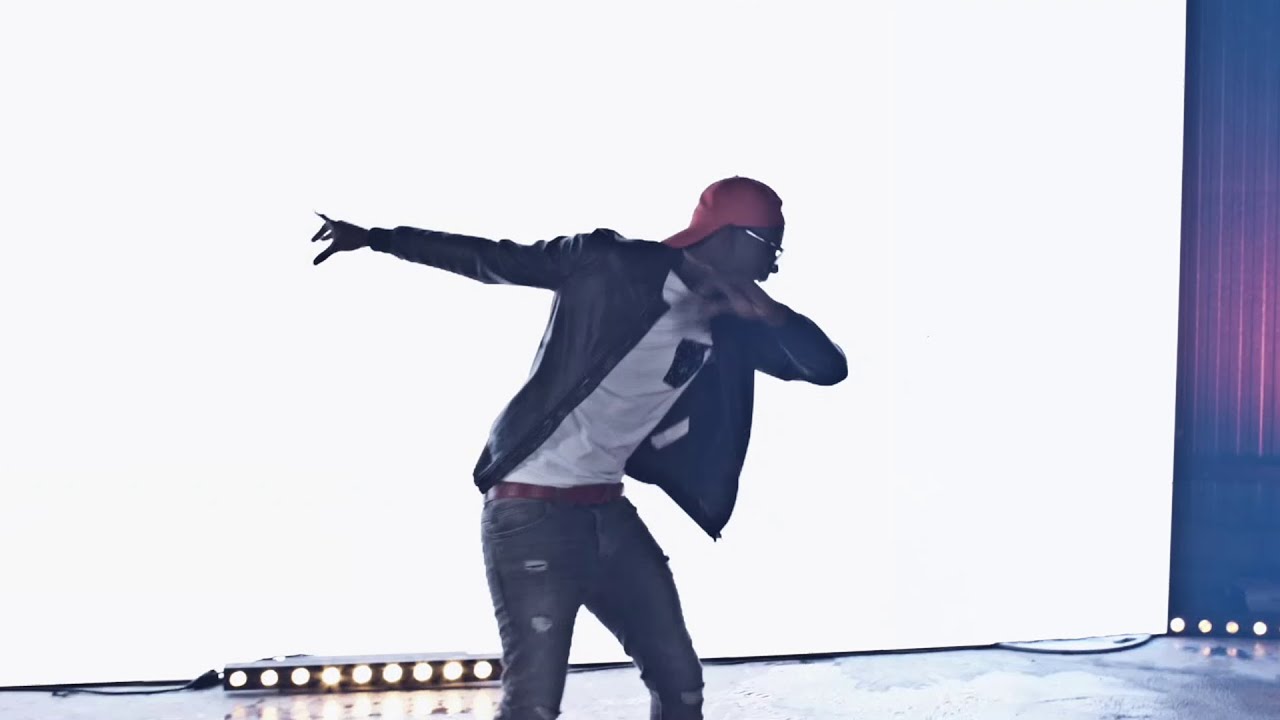 Watch Ninho - B**** Dab (Clip officiel) on YouTube Watch Ninho - B**** Dab (Clip officiel) on YouTube