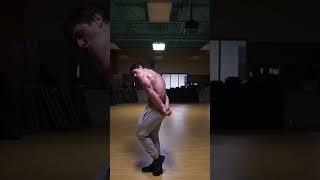 Muscle man #shorts #viral #bodybuilder #muscle #flex #sixpack