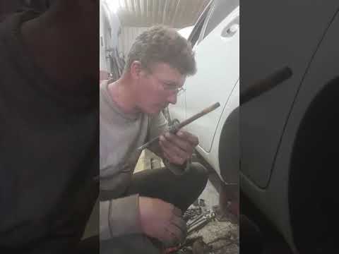 высверливание болтов крепления Хендай Солярис