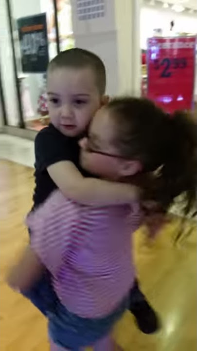 He's heavy makes her carry him erywhere 😂