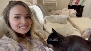 VLOG with my cat!