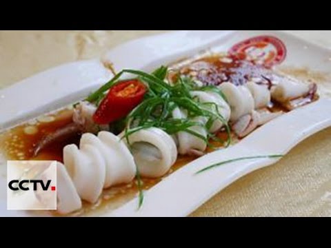 Китайская кухня: Вареное в сое мясо с каракатицами в горшочке