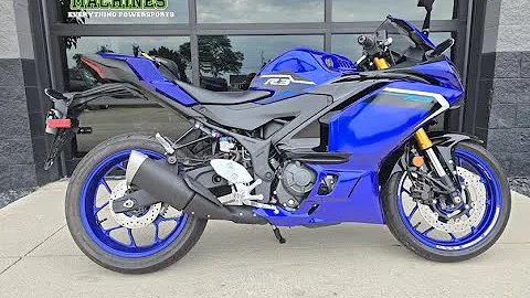2025 Yamaha YZF-R3 Walk Around and Start Up