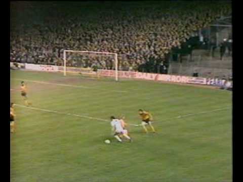 Ricky Villa - Beautiful Goal in FA Cup Semi-Final ...