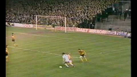 Ricky Villa - Beautiful Goal in FA Cup Semi-Final ...