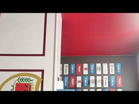Rueda de prensa de Andoni Iraola en la previa del Rayo Vallecano ...