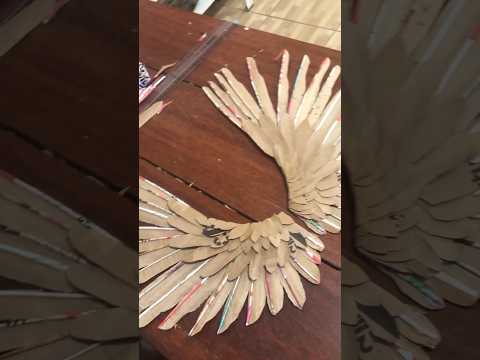 Escultura com papelão