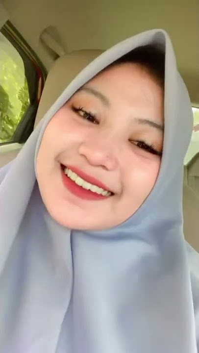 Nadya tiwok hijrah,,,