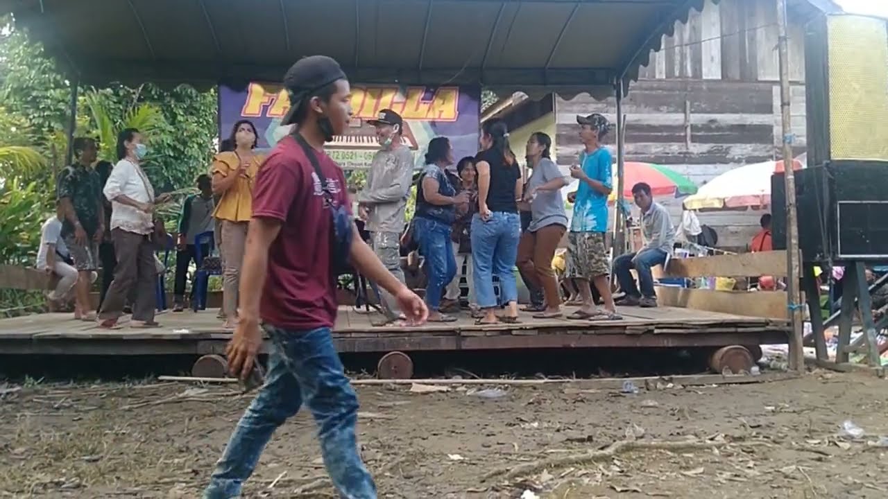 LAGU DONGKOI DAYAK TABOYAN DESA PAYANG ARA