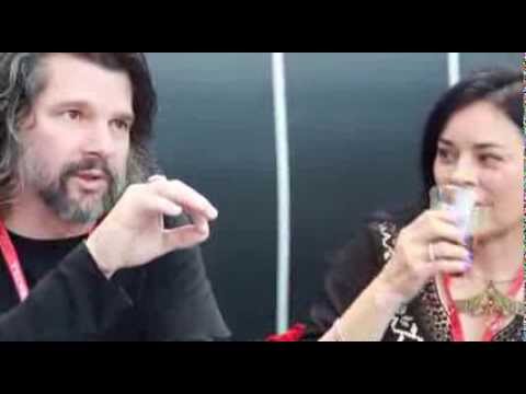 NYCC 2013 - Outlander Interview: Ron Moore and Diana Gabaldon