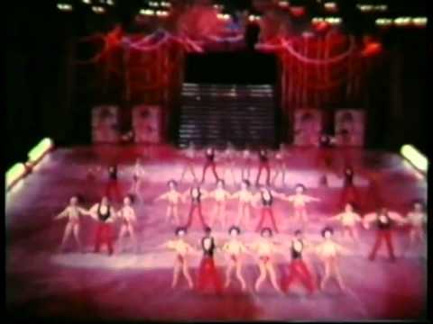 Holiday on Ice EU 1979 - curtain up (camcorded, jo...