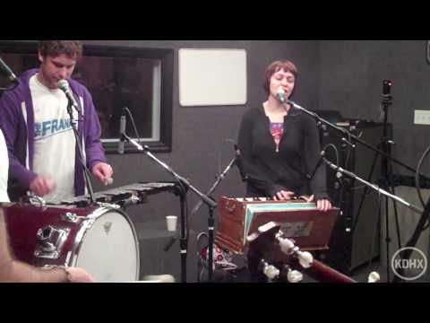 Freelance Whales "Starring" Live at KDHX 6/8/10 (HD)