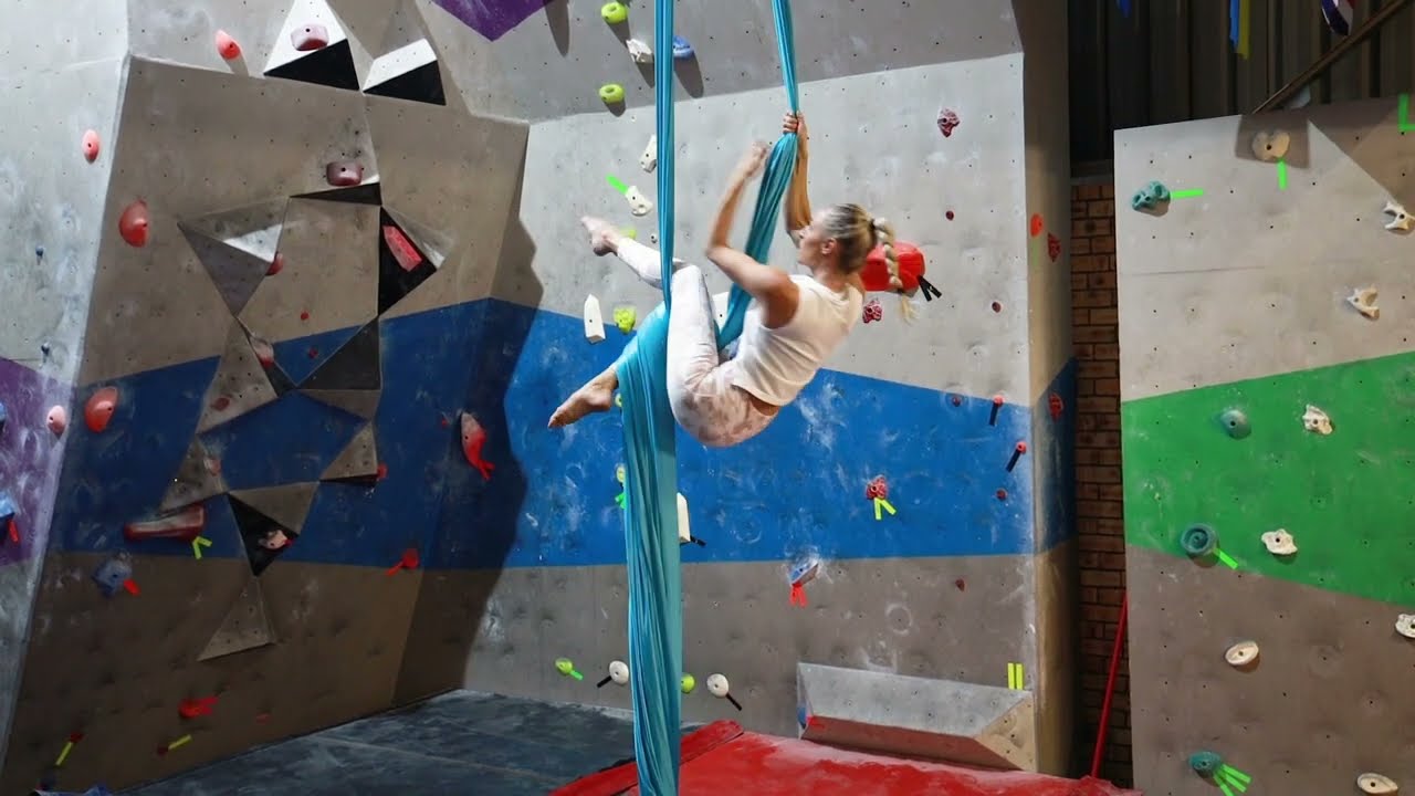 Video 29: Aerial Silks Knee Tangle