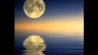 La Luna - Mirabai Ceiba