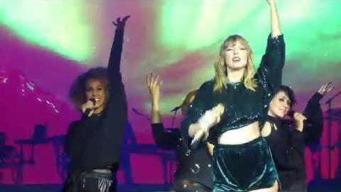Taylor Swift - Gorgeous Live Jingle Bell Ball 2017