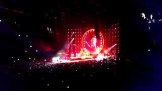 Queen and Adam Lambert: Under pressure (partial)  at Ziggo Dome 2015-01-30