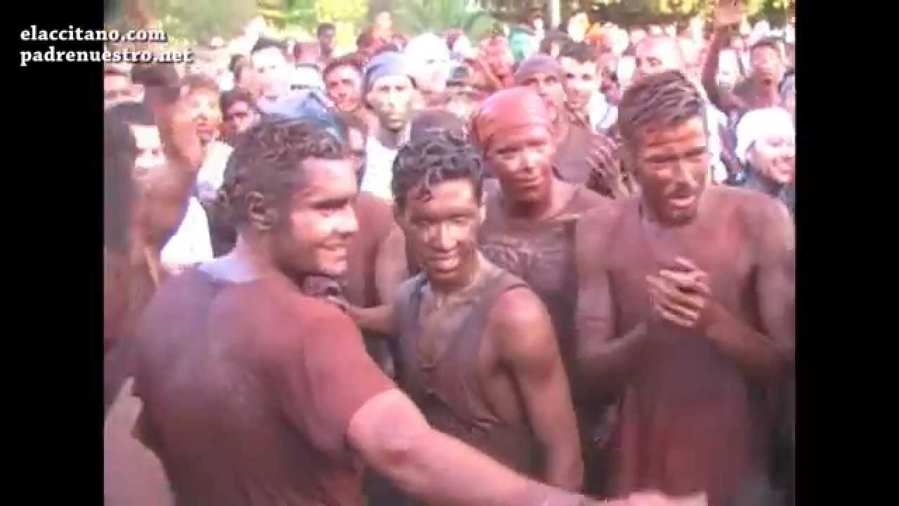 Cascamorras Guadix 2015 en el puente del rio verde