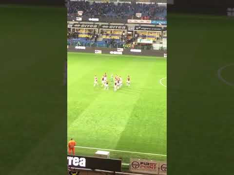 Parma 5-1 Genoa: giocatori contestati sotto il settore ospiti