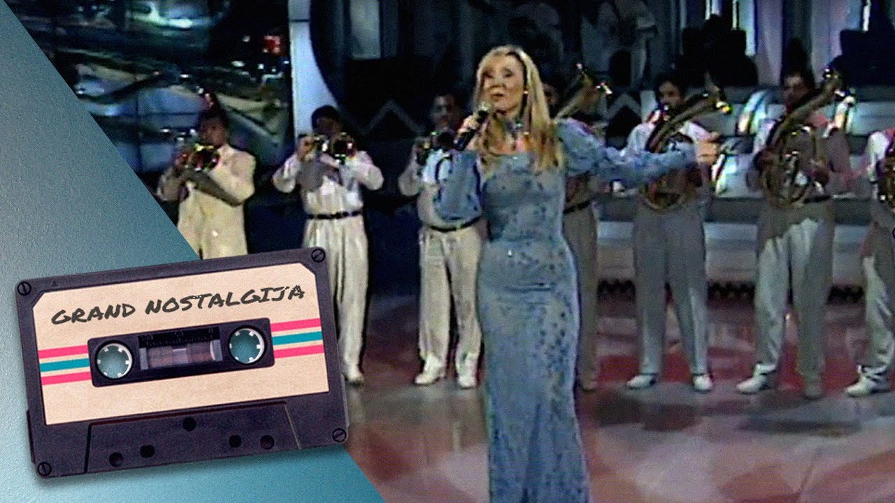 Lepa Brena - TI ME PODSECAS NA SRECU (Grand Nostalgija 2002)