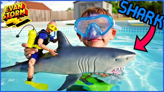 Adventure Force Shark Attack Water Safe, Toy Boat, Die-Cast Vehicle  Playset, Ages 3+