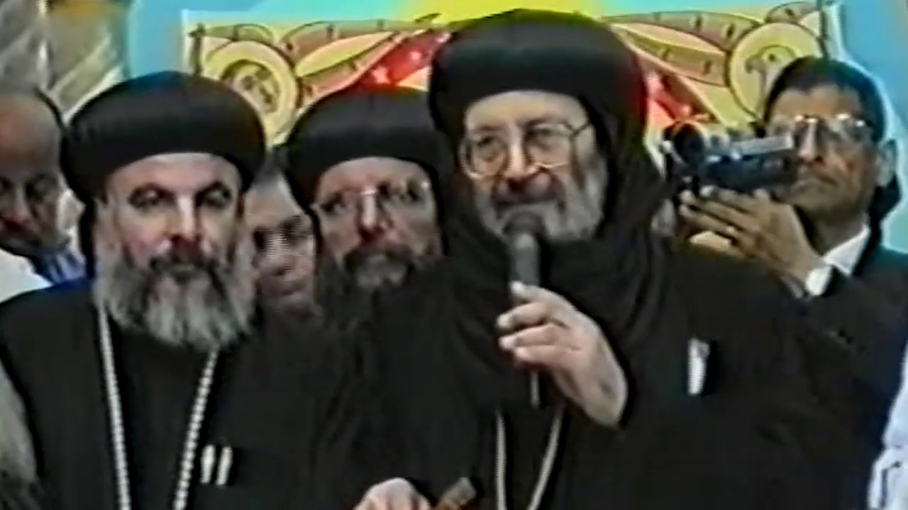 ENTHRONEMENT: His Grace Bishop Daniel’s arrival to Sydney (October 12, 2002)