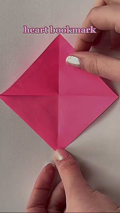 فاصل كتاب على شكل قلب💗🫶🏻🫧