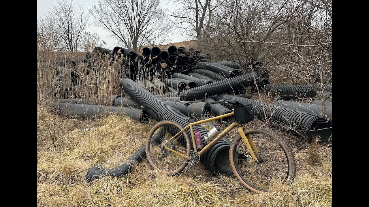 biking through landfills outside NYC (bike and photo)