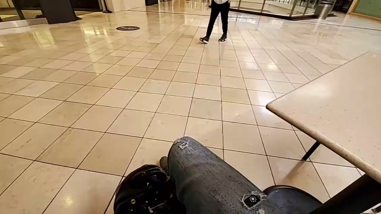 IP2 IRL AT THE MALL